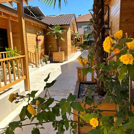 Bujtina Siar Hotel Pogradec Buitenkant foto