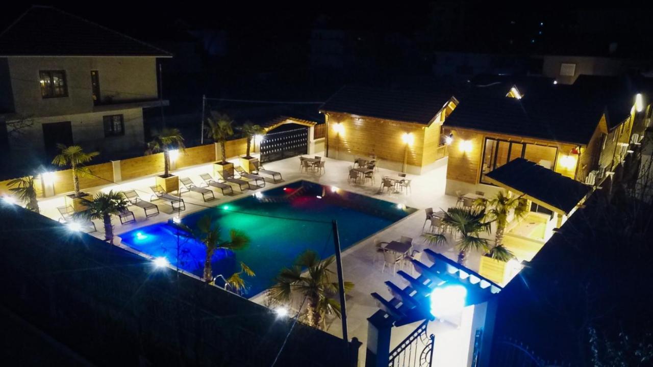 Bujtina Siar Hotel Pogradec Buitenkant foto