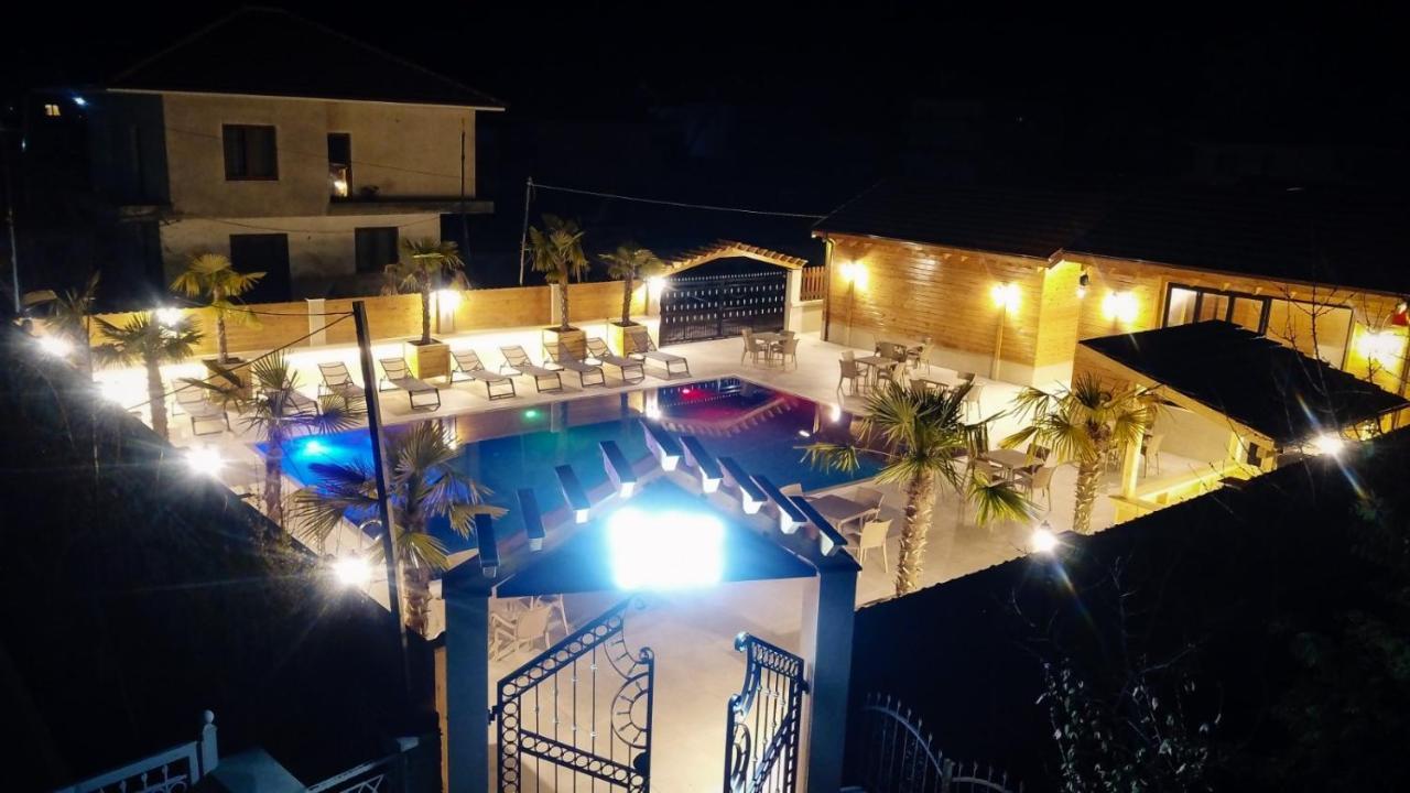 Bujtina Siar Hotel Pogradec Buitenkant foto