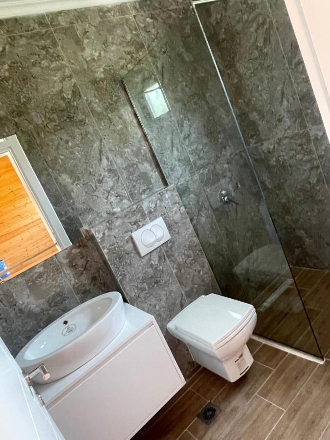 Bujtina Siar Hotel Pogradec Buitenkant foto