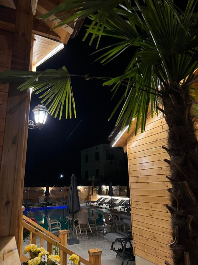 Bujtina Siar Hotel Pogradec Buitenkant foto