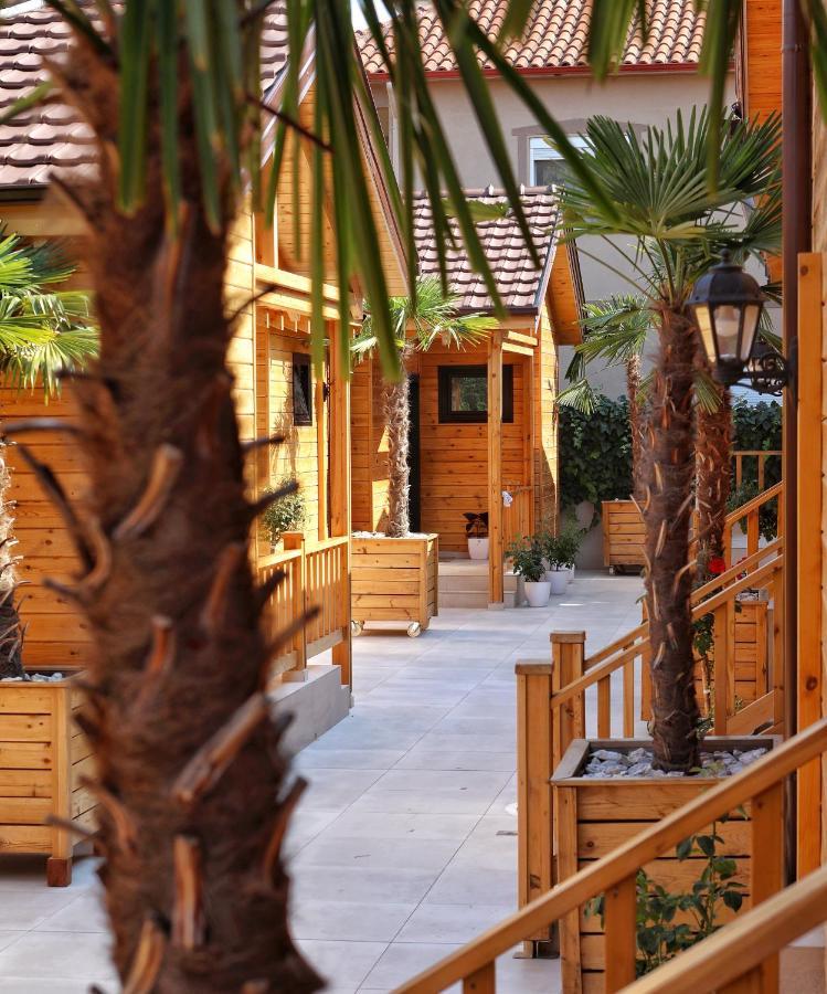 Bujtina Siar Hotel Pogradec Buitenkant foto