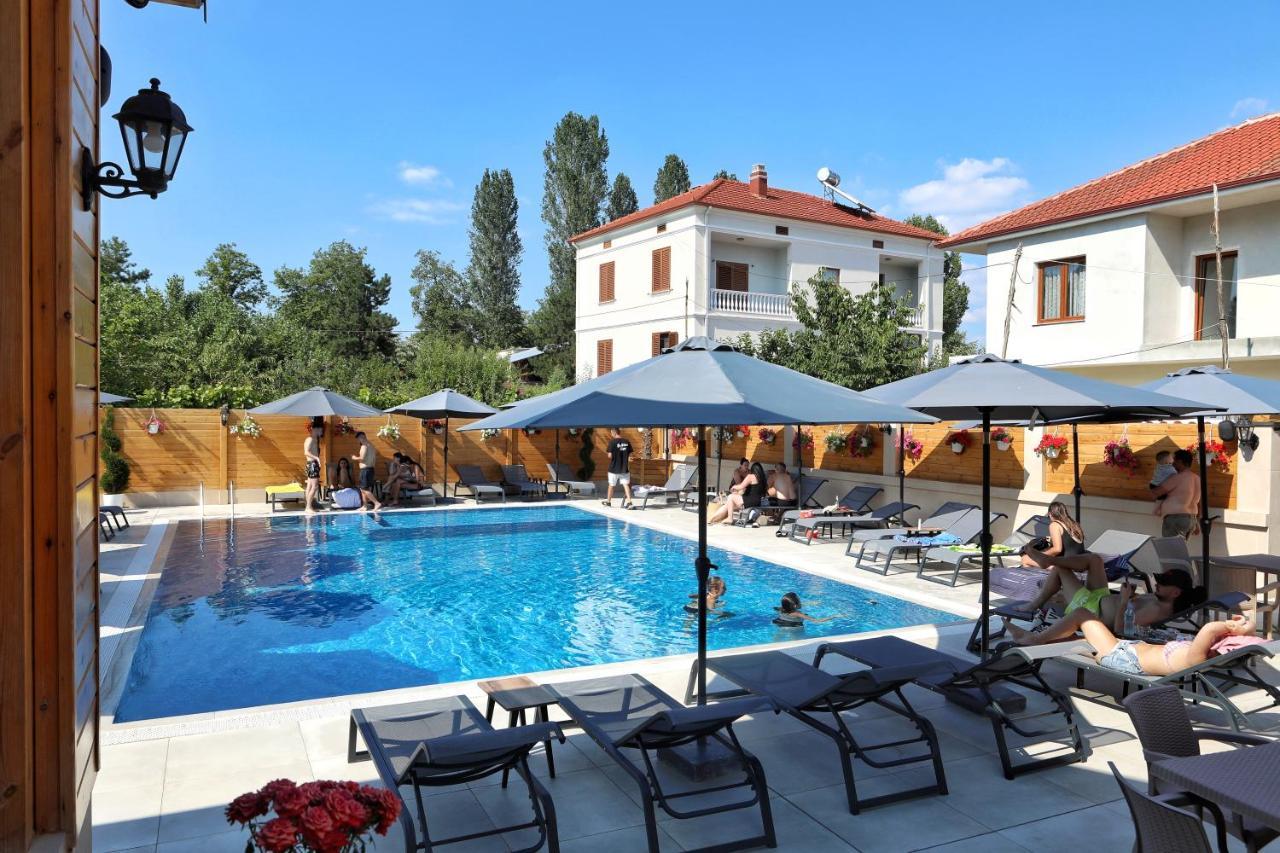 Bujtina Siar Hotel Pogradec Buitenkant foto