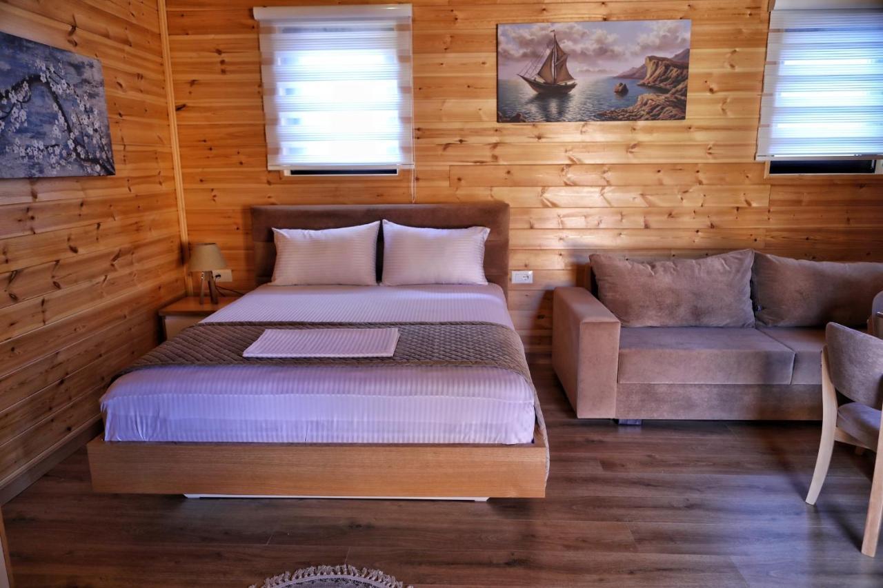 Bujtina Siar Hotel Pogradec Buitenkant foto