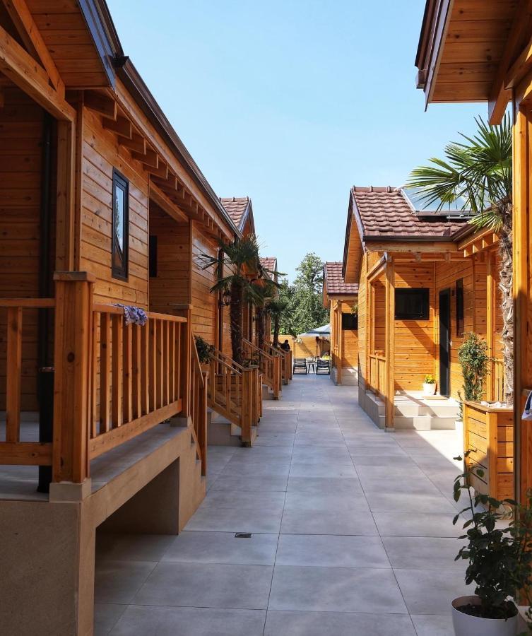 Bujtina Siar Hotel Pogradec Buitenkant foto