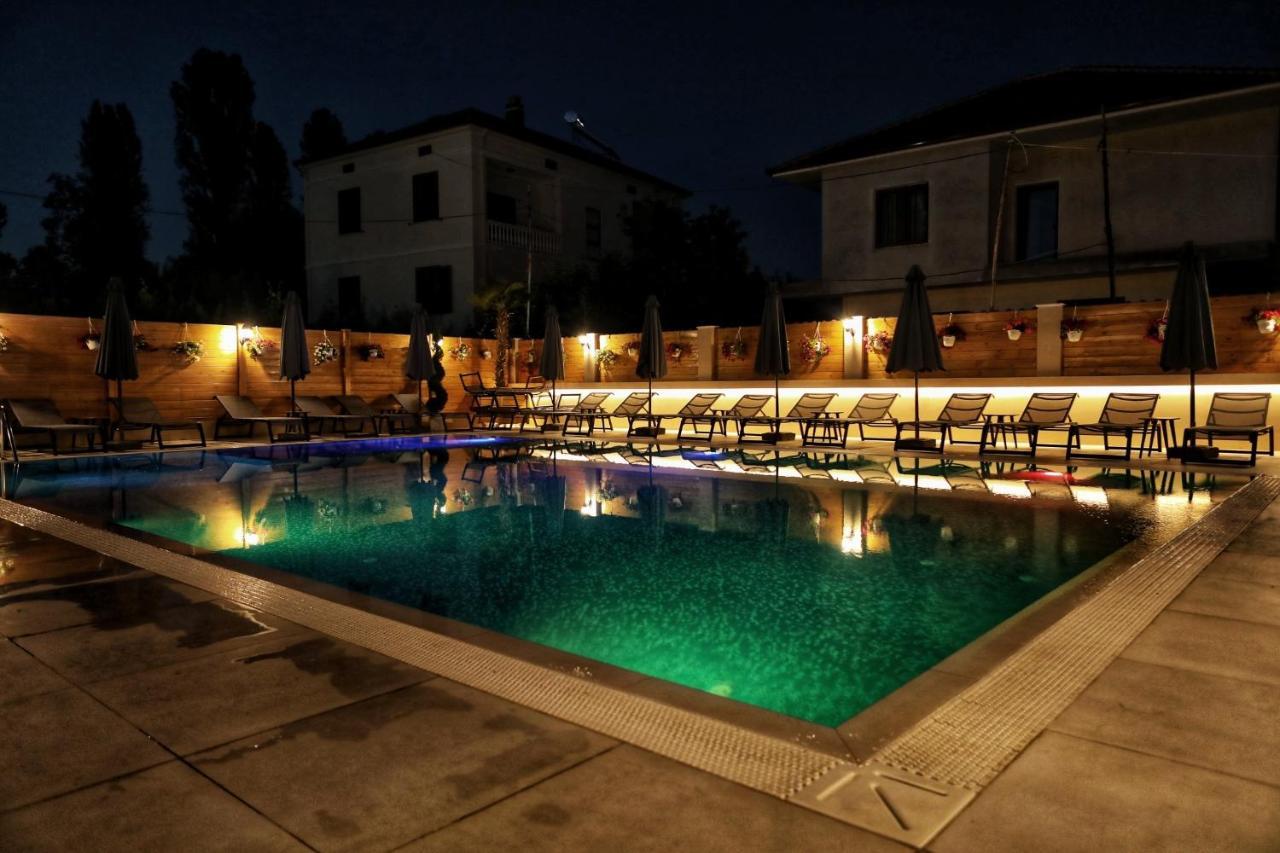 Bujtina Siar Hotel Pogradec Buitenkant foto
