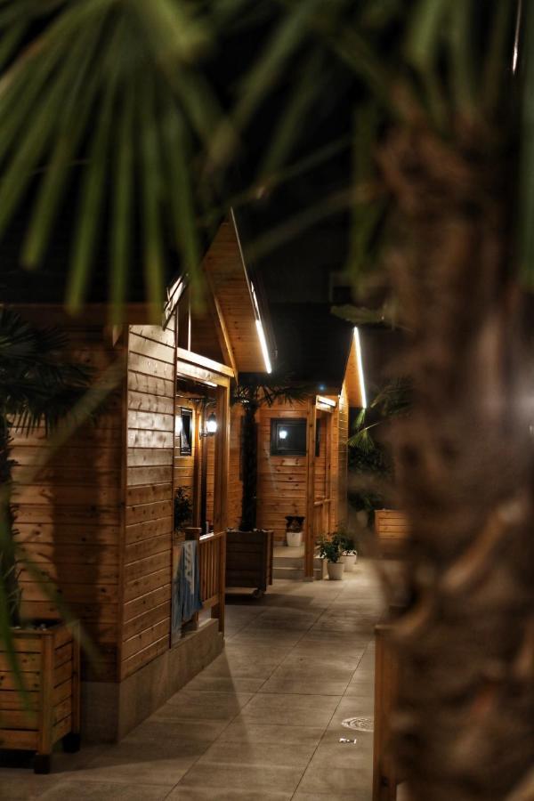 Bujtina Siar Hotel Pogradec Buitenkant foto